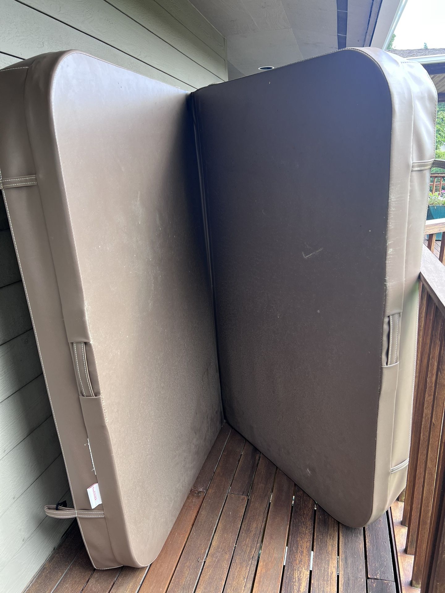 FREE Hot Tub Cover.