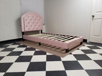 Twin size bed frame - can DELIVER almost anywhere for $20 extra - gently used and in LIKE NEW condition 😍
