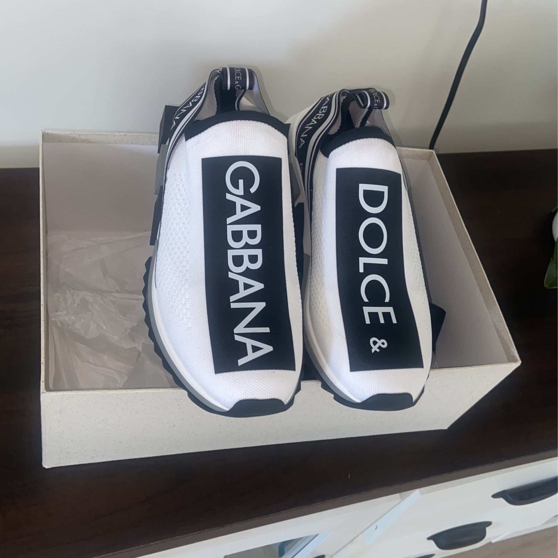 Dolce & Gabbana Sorrento Size 43-10us