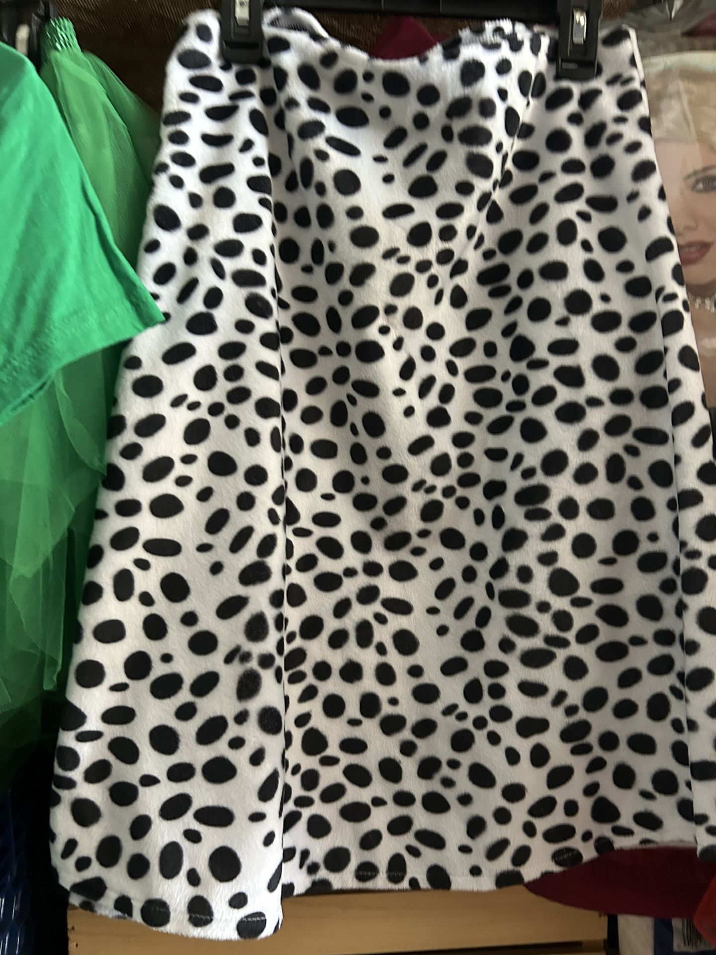 Dalmatian Shawl