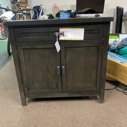Granada Accent Chest 