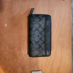 COACH ACCORDION SILVER & BLACK WALLET