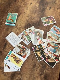 Vintage 52 American Beauties Gil Elvgren Pin-Up Girls Playing Cards