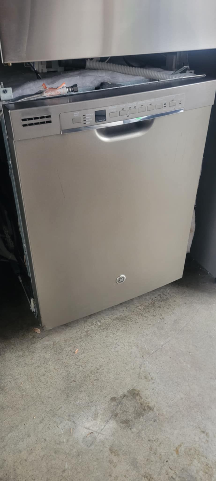 Stainless steel GE dishwasher 