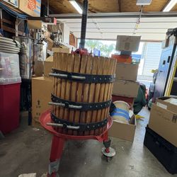 Wine & fruit press #50