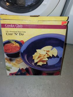 Chip and dip set