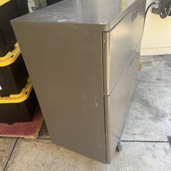 File Cabinet Commercial 3 Doors  