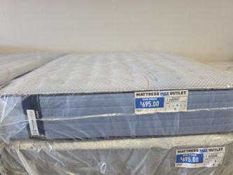 Sealy Posturepedic Plus Queen Mattress New!