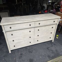 Toulouse Dresser And 2 Nightstands. 