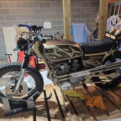 1977 Honda CB550 motorcycle customized for Java Monster by Kyle Vara 