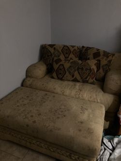 Oversized Chair And Ottoman