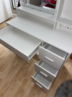 White vanity -4 functional drawers-moving out NEED SOLD ASAP