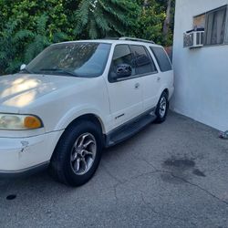 2002 Lincoln Navigator