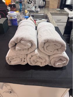 5 Large White Bath Towels – Set