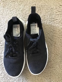 Women’s shoes