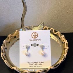 Giani Bernini  Freshwater Pearl (7-8mm) & Cubic Zirconia Heart Drop Earrings in Sterling Silver (Pick up🛒 In Bellevue) *Check out my Other Posts 🎁