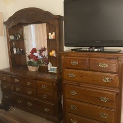 Furniture For sale ***SERIOUS inquiries only***read Description - (Items Can Be Sold Separately)