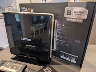 Zotac ZBOX BI320 120GB SSD, Celeron 2957U, 8GB RAM Mini PC  (Windows 10l