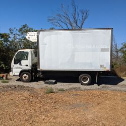 Isuzu NPR 2007 - 300k Miles 