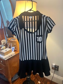 Women’s referee Halloween costume