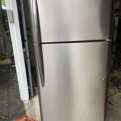 Frigidaire gallery refrigerator
