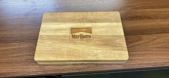 Marlboro Branded poker set