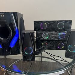 Very Loud Surrounded Sound Speakers For Party’s And Large Homes !