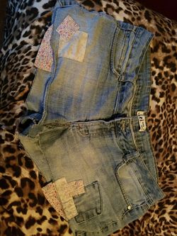 XL low rise shorts