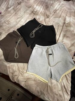 Fear of God Essentials short size small