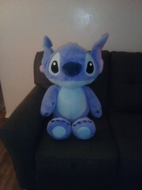 Giant Stitch Plushie