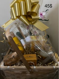 Shea Moisturizer basquet