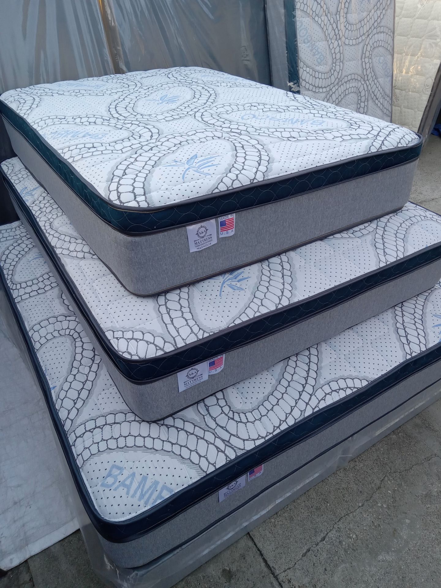 Queen Size Mattress Pillow Top 12"new