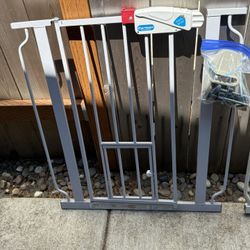 Metal Gate With Pet Door
