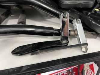 Forward Highway Peg Brackets For 2006 2016 Harley Dyna