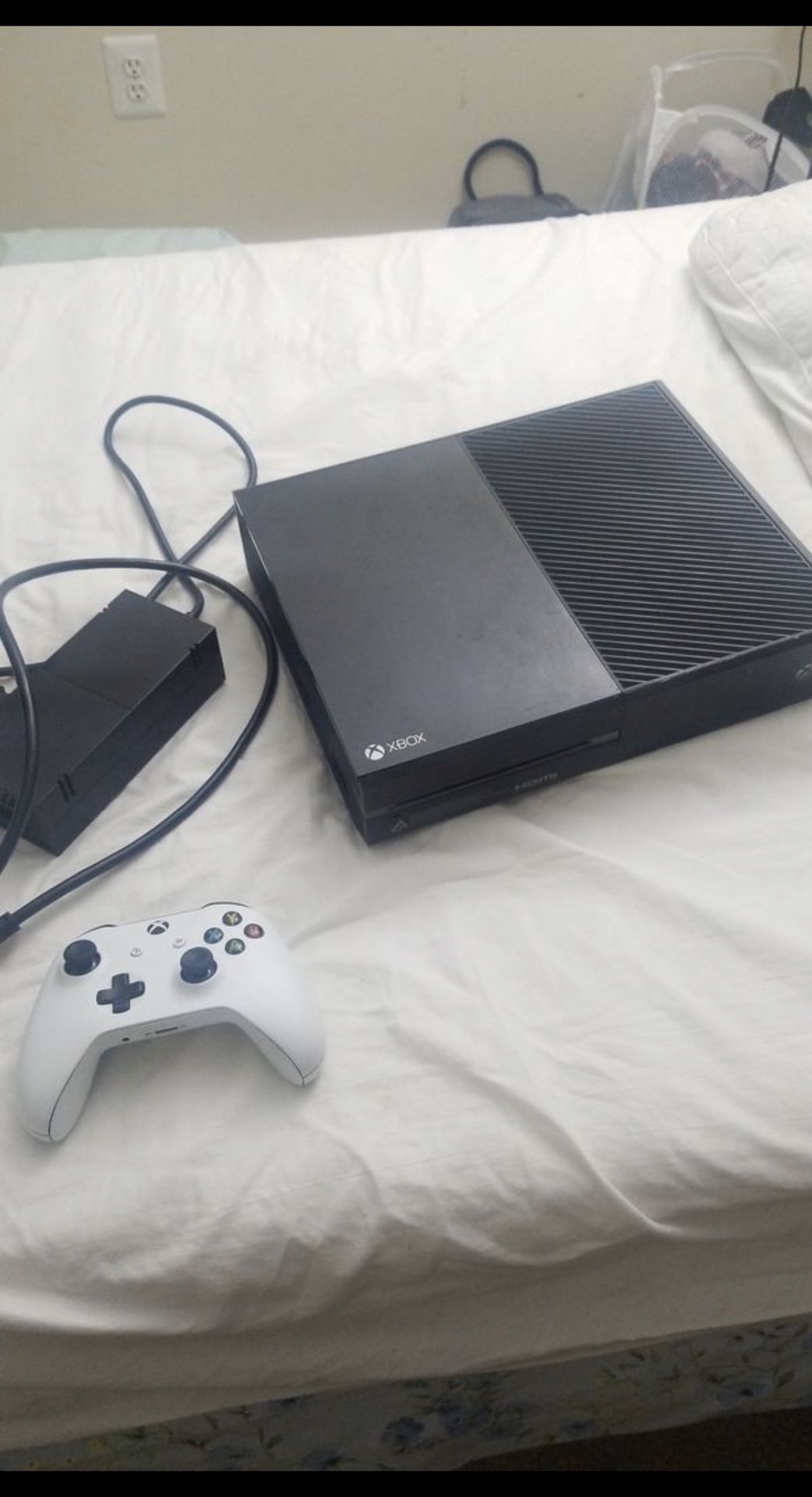 Xbox one comes with modern warefare