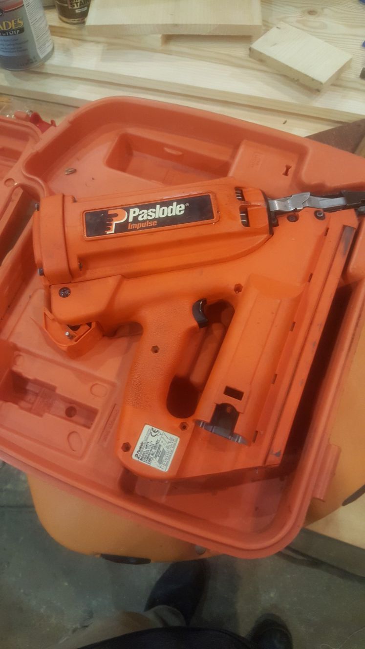 Paslode framing nail gun for parts only