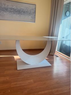 Kitchen table