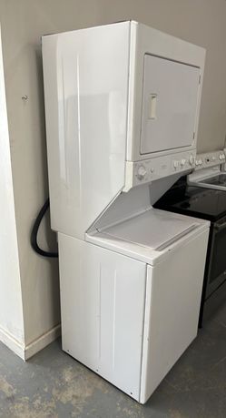 Frigidaire Stack Washer Dryer – Top Load, Electric, 27in