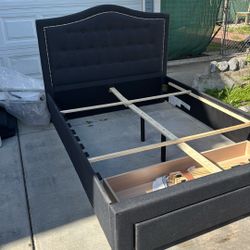 Grey Eastern Queen Bed