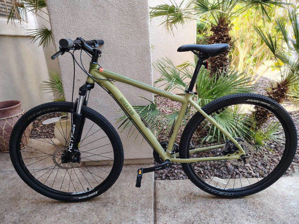 Breezer Squall Mountain Bike