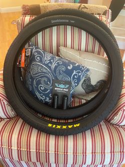 Maxxis hook worm 27.5  looking for trades like rods and reels