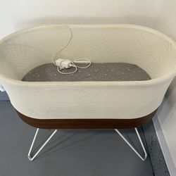 Snoo Smart Bassinet