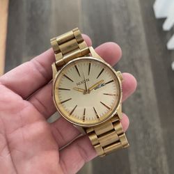 Nixon Sentry SS Gold Watch