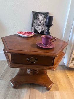 Ethan Allen mid century/ vintage hexagon coffee table