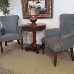 Like New Condition Quality Chair, Table, Lamp Set