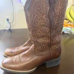 Ariat Boots Size 9