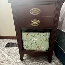 Vintage Nightstand Queen Anne/Federal Style