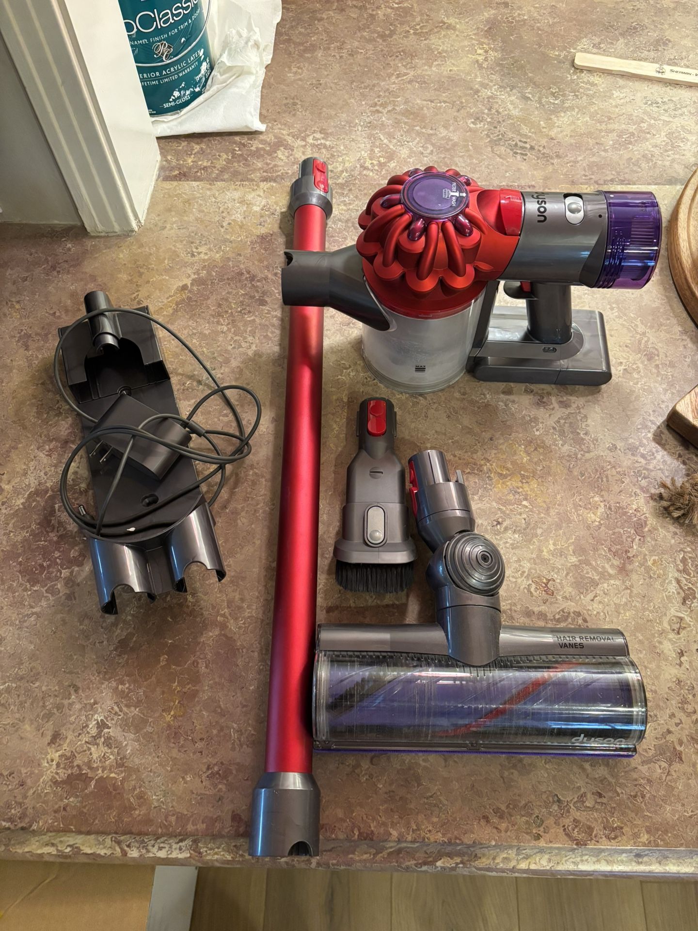 Dyson V8 Cordless Vacuum - New Battery