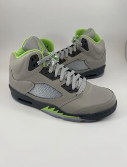 NEW DS Size 9.5 Men’s Jordan 5 Retro Green Bean (2022)