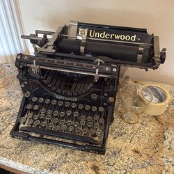 Vintage Underwood Typewriter